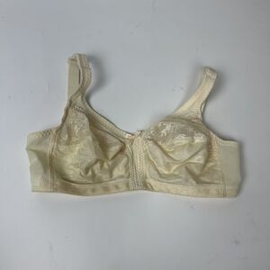 Vintage CARNIVAL Ivory Lace Bra Size 34C Made In USA